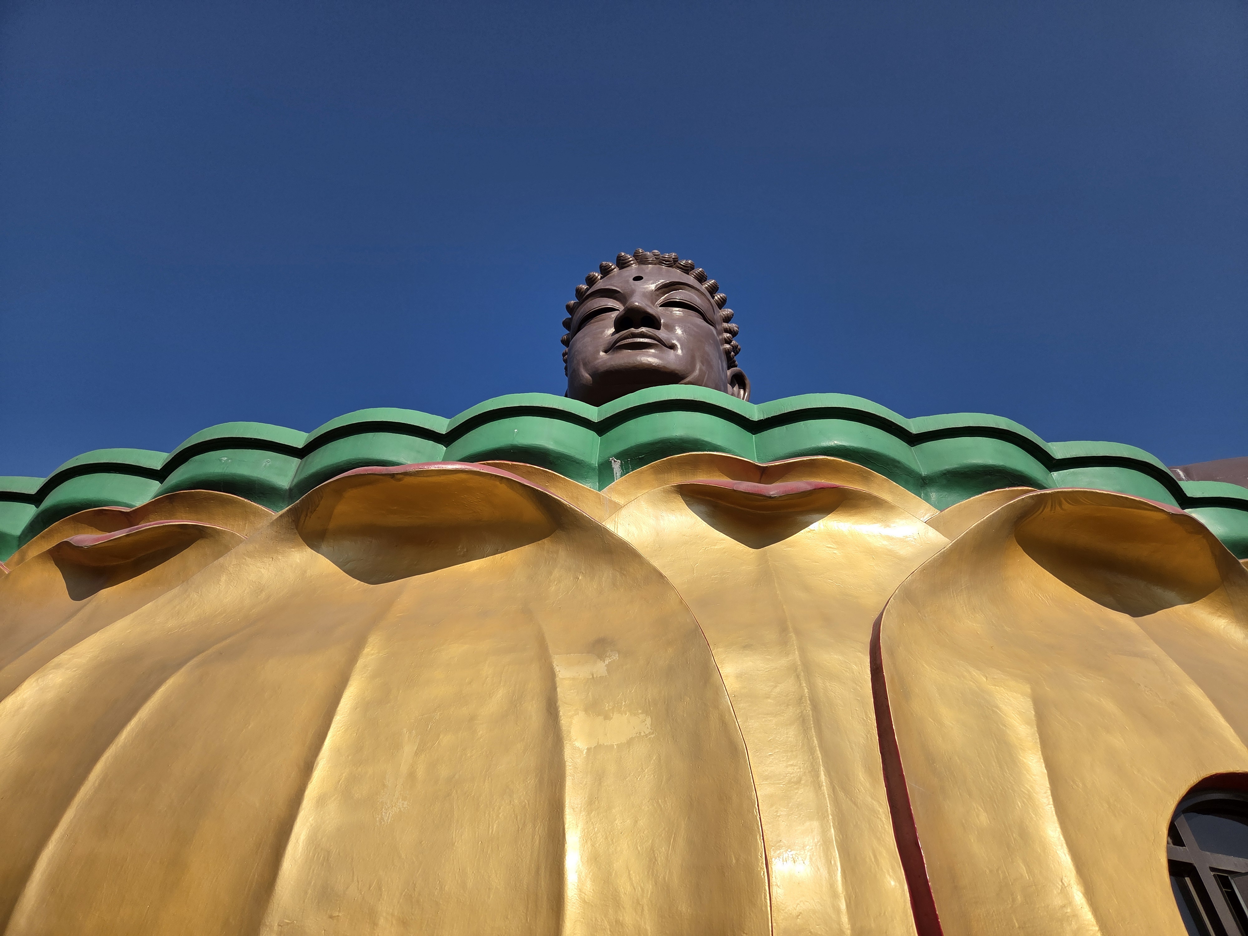 站在八卦山大佛腳下（上）